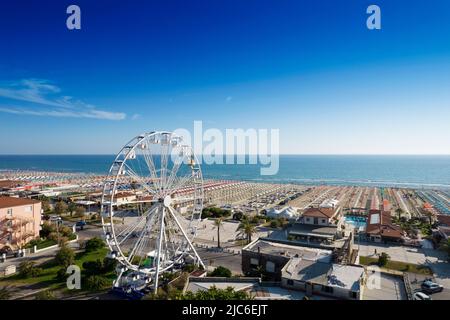 Luftaufnahme der Lido di Camaiore Gegend mit hoher Touristenattraktion Stockfoto