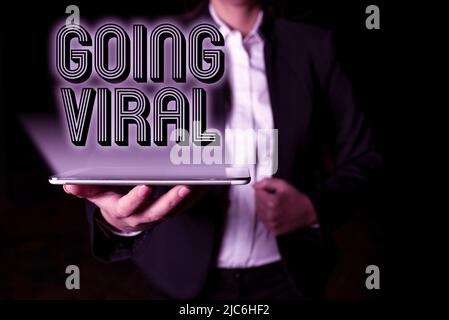 Text mit viraler Inspiration. Business Concept Image-Video oder -Link, der sich schnell über die Bevölkerung von -47134 ausbreitet Stockfoto