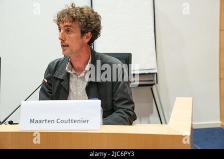 Brüssel, Belgien. 10.. Juni 2022. Der Historiker Maarten Couttenier, der am Freitag, den 10. Juni 2022, während einer Sitzung einer sonderkommission zum Unabhängigen Staat Kongo und zur belgischen Kolonialvergangenheit (Kongo, Ruanda und Burundi) im Bundestag in Brüssel abgebildet wurde. BELGA FOTO JULIETTE BRUYNSEELS Kredit: Belga Nachrichtenagentur/Alamy Live News Stockfoto