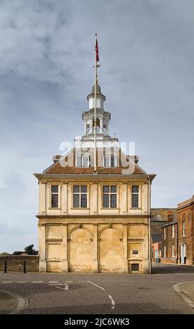 Blick von der Purfleet Street auf das Zollhaus aus dem 17.. Jahrhundert, Kings Lynn, erbaut von Sir John Turner Stockfoto