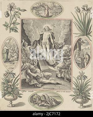 Christus erhebt sich aus seinem Grab. Die Soldaten, die um das Grab liegen, sind erschrocken und fliehen. Die Szene ist in einem ornamentalen Rahmen mit Blumen und vier biblischen Szenen eingerahmt: Hesekiels Vision mit den Knochen im Tal (oben), Wiederbelebung des Sohnes der Witwe von Nain (rechts), Jona spuckte durch den Fisch (unten) und die Wiederbelebung des Lazarus (links), Auferstehung Christi Passion Christi , Druckerei: Antonie Wierix (II), (auf Objekt erwähnt), Maerten de Vos, (auf Objekt erwähnt), Herausgeber: Claes Jansz. Visscher (II), (auf Objekt erwähnt), Druckerei: Antwerpen, Verlag: Amsterdam Stockfoto
