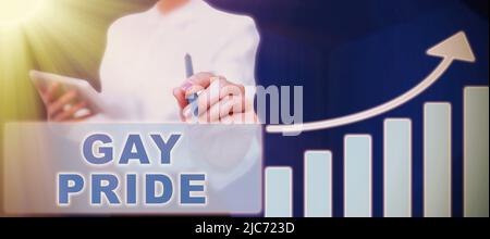 Schreiben Anzeige Text Gay Pride. Geschäftskonzept würde eines einzelnen, das entweder einem Mann oder zwei Köpfen gehört Connected Puzzle Showing Solving Stockfoto