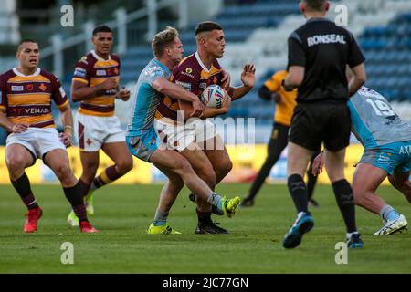 Huddersfield, Großbritannien. 10.. Juni 2022. *** Während des Super League-Spiels zwischen Huddersfield Giants und Leeds Rhinos im John Smiths Stadium, Huddersfield, England am 10. Juni 2022. Foto von Simon Hall. Nur zur redaktionellen Verwendung, Lizenz für kommerzielle Nutzung erforderlich. Keine Verwendung bei Wetten, Spielen oder Veröffentlichungen einzelner Clubs/Vereine/Spieler. Kredit: UK Sports Pics Ltd/Alamy Live Nachrichten Stockfoto