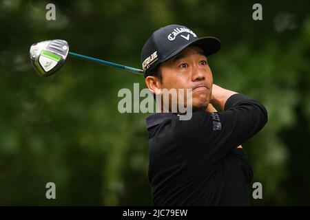 ST ALBANS, ENGLAND - 09. JUNI: Kevin Na aus den Vereinigten Staaten schlägt am ersten Tag des LIV Golf Invitational im Centurion Club am 9. Juni 2022 in St. Albans, England, auf dem 4.-Loch ab. (MB-Medien) Stockfoto