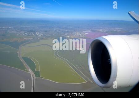 Swiss LX38 aus Zürich beim Finale über die East Bay, Fremont CA Stockfoto