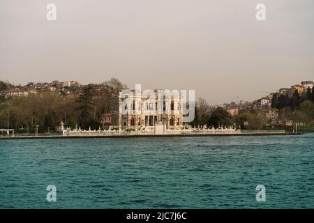 Küçüksu Kasri in der osmanischen Zeit gemacht. Das schönste Beispiel der osmanischen Reichspalastarchitektur. Stockfoto