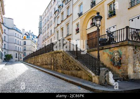 Fotogene Straße aus dem Film Midnight in Paris - Rue Malebranche Stockfoto