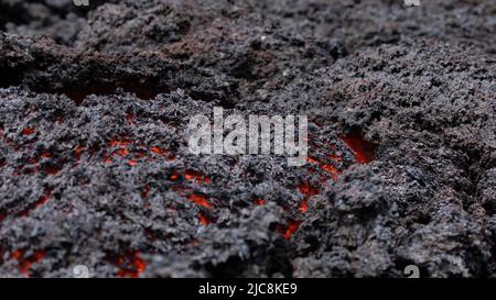 Ätna- particolare della colata di Lava incandescente sul vulcano Ätna in Sicilia - Attrazione turistica Stockfoto