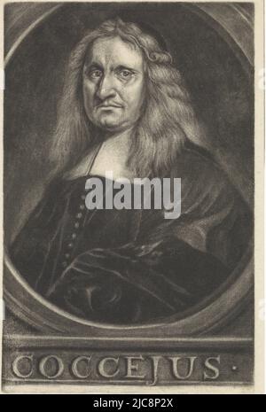 Johannes Coch (Cocceius), deutsch-niederländischer Theologe, Philologe und Professor sukzessive in Bremen, Franeker und Leiden, Porträt von Johannes Cocceius, Druckerei: Johannes de Groot (II), danach: Anthonie Palamedesz., Nordniederland, 1698 - 1776, Papier, H 218 mm × B 140 mm Stockfoto