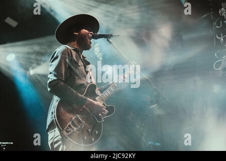 Kopenhagen, Dänemark. 10.. Juni 2022. Der amerikanische Sänger, Songwriter und Musiker Gary Clark Jr. spielt ein Live-Konzert im Amager Bio in Kopenhagen. (Foto: Gonzales Photo/Mathias Kristensen). Stockfoto