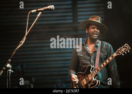 Kopenhagen, Dänemark. 10.. Juni 2022. Der amerikanische Sänger, Songwriter und Musiker Gary Clark Jr. spielt ein Live-Konzert im Amager Bio in Kopenhagen. (Foto: Gonzales Photo/Mathias Kristensen). Stockfoto