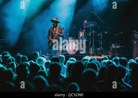 Kopenhagen, Dänemark. 10.. Juni 2022. Der amerikanische Sänger, Songwriter und Musiker Gary Clark Jr. spielt ein Live-Konzert im Amager Bio in Kopenhagen. (Foto: Gonzales Photo/Mathias Kristensen). Stockfoto