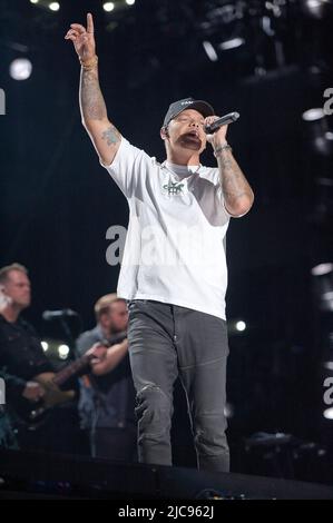 10. Juni 2022 - Nashville, Tennessee; USA - der Musiker KANE BROWN tritt im Nissan Stadium im Rahmen des CMA Music Festivals 2022 in der Innenstadt von Nashville auf. Copyright 2022 Jason Moore. (Bild: © Jason Moore/ZUMA Press Wire) Stockfoto