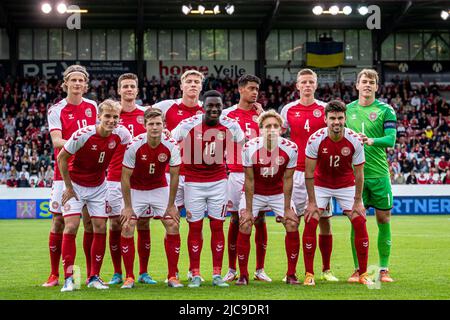 Vejle, Dänemark. 10.. Juni 2022. Der Start-11 von Dänemark für das Qualifikationsspiel U21 zwischen Dänemark und Schottland im Vejle Stadion in Vejle. (Foto: Gonzales Photo/Alamy Live News Stockfoto