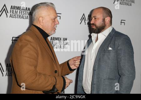 11. Juni 2022: GEORGE DONIKIAN und EMILE GHESSEN nehmen am 11. Juni 2022 in Sydney, NSW Australien, an der Gala-Nacht des „Armenian Film Festival Australia“ in den Event Cinemas Top Ryde Teil (Bildquelle: © Christopher Khoury/Australian Press Agency via ZUMA Wire) Stockfoto