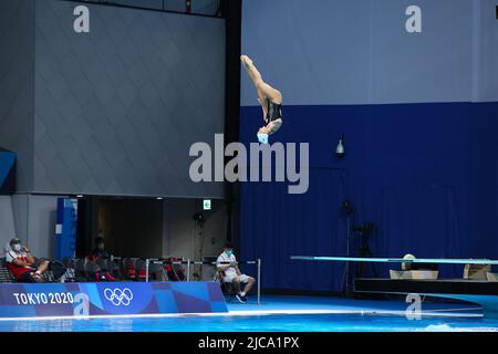 28.. JULI 2021 - TOKIO, JAPAN: Ein Taucher trainiert bei den Olympischen Spielen 2020 in Tokio (Foto: Mickael Chavet/RX) Stockfoto