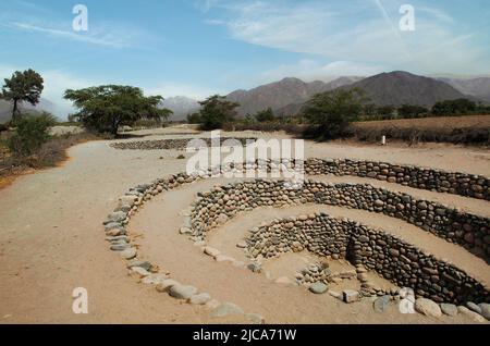 Cantalloc Aquädukt in der Stadt Nazca oder Nazca, Aquädukte oder Brunnen in Form einer Spirale oder, Peru, Inka-Architektur und Kultur. Stockfoto