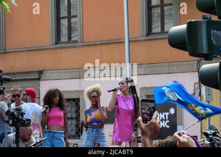 Rom, Italien. 11.. Juni 2022. Rom 11 June Pride 2022 PS: Das Foto kann in Übereinstimmung mit dem Kontext verwendet werden, in dem es aufgenommen wurde, und ohne die diffamierende Absicht des Dekors der vertretenen Menschen. Kredit: Unabhängige Fotoagentur/Alamy Live Nachrichten Stockfoto