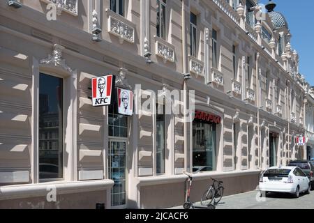 Batumi, Georgia - Mai 15 2022: Außenansicht des KFC Restaurants in Batumi Stockfoto