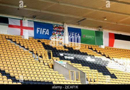 ENGLAND, ITALIEN FLAGGEN, LEERE SITZE, ENGLAND V ITALIEN, 2022 Stockfoto
