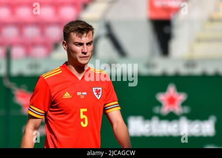 Llanelli, Wales. 11. Juni 2022. Ryan Astley aus Wales U21 während des UEFA-Qualifikationsspiel der U-21-Europameisterschaft der Gruppe E zwischen Wales U21 und den Niederlanden U21 im Parc y Scarlets in Llanelli, Wales, Großbritannien, am 11. Juni 2022. Quelle: Duncan Thomas/Majestic Media. Stockfoto