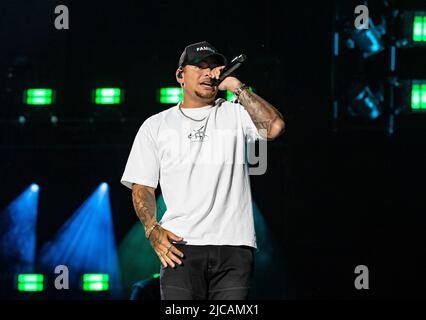 Nashville, USA. 10.. Juni 2022. Kane Brown tritt am 2. Tag des CMA Fest 2022 im Nissan Stadium am 10. Juni 2022 in Nashville, Tennessee, auf. (Foto: Amiee Stubbs/imageSPACE)/Sipa USA Credit: SIPA USA/Alamy Live News Stockfoto