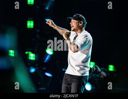 Nashville, USA. 10.. Juni 2022. Kane Brown tritt am 2. Tag des CMA Fest 2022 im Nissan Stadium am 10. Juni 2022 in Nashville, Tennessee, auf. (Foto: Amiee Stubbs/imageSPACE)/Sipa USA Credit: SIPA USA/Alamy Live News Stockfoto