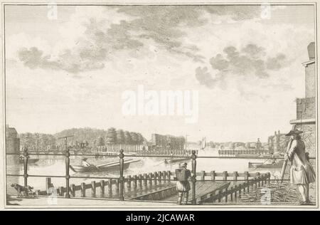 Blick von der Langen Houten-Brücke des Rheins bei Leiden auf dem Wasser ein Mann in einem Ruderboot und in der Ferne ein Segelschiff links eine Brücke, über die im Vordergrund ein Wagen fährt zwei Figuren und ein Hund, Blick auf den Rhein bei Leiden Blick von der lange-houte-Brücke entlang des Ryn nach außen, bei Leiden, Druckerei: Noach van der Meer (II), (auf Objekt erwähnt), Noach van der Meer (II), (auf Objekt erwähnt), Verlag: Noach van der Meer (II), (auf Objekt erwähnt), Leiden, 1763, Papier, Radierung, Gravur, H 292 mm × B 418 mm Stockfoto