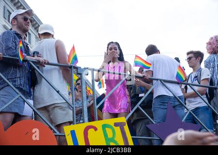 Rom, Italien. 11.. Juni 2022. Der italienische Sänger Elodie bei der Parade des Rome Pride 2022 (Foto: Matteo Nardone/Pacific Press/Sipa USA) Quelle: SIPA USA/Alamy Live News Stockfoto