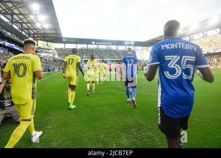 11. Juni 2022: Erdbeben von Nashville SC und San Jose nehmen während der ersten Hälfte eines MLS-Spiels zwischen San Jose Earthquakes und Nashville SC im Geodis Park in Nashville TN Steve Roberts/CSM das Feld auf Stockfoto