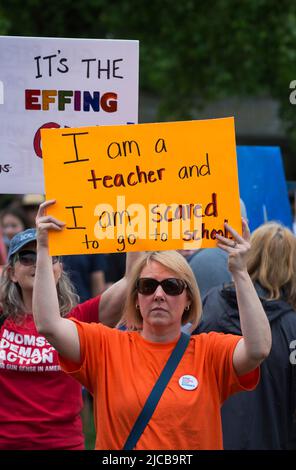 March for Our Lives 2022, Boston, MA, USA: Tausende versammelten sich am Ufer von Boston, als über 450 Demonstrationen gegen Waffengewalt in den USA stattfanden. Kredit: Chuck Nacke / Alamy Live Nachrichten Stockfoto