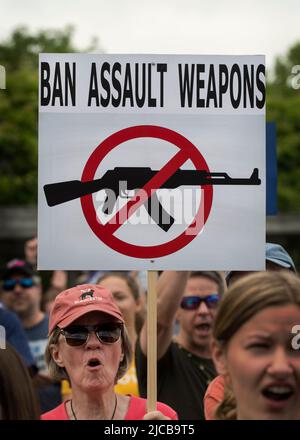 March for Our Lives 2022, Boston, MA, USA: Tausende versammelten sich am Ufer von Boston, als über 450 Demonstrationen gegen Waffengewalt in den USA stattfanden. Quelle: Chuck Nacke / Alamy Live News Stockfoto