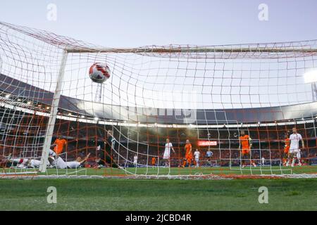 Rotterdam, Niederlande. 11.. Juni 2022. Denzel Dumfries aus den Niederlanden punktet während der UEFA Nations League Ein Fußballspiel zwischen den Niederlanden und Polen am 11. Juni 2022 in Rotterdam, Niederlande. Quelle: Zheng Huansong/Xinhua/Alamy Live News Stockfoto