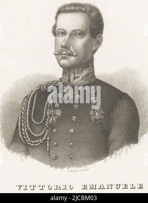 Porträt von Vittorio Emanuele II., König von Italien, Druckerei: Luigi Mantovani, (auf Objekt erwähnt), Drucker: Antonio Bossi, (auf Objekt erwähnt), Druckerei: Italien, Drucker: Milaan, 1848, Papier, Gravur, H 316 mm - B 225 mm Stockfoto