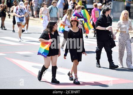 Wien, Österreich, 11.. Juni 2022. 26. Regenbogenparade über die Wiener Ringstraße Stockfoto