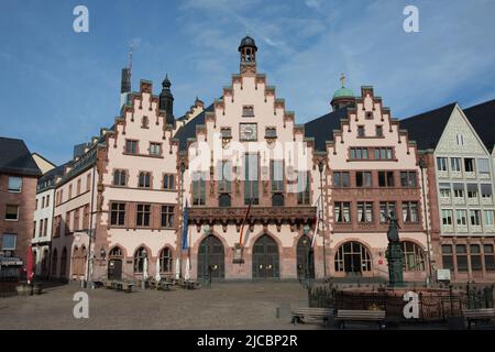 Frankfurt am Main, Deutschland - 31. Aug 2021: Blick auf den Frankfurter Römer. Eines der berühmtesten deutschen Rathäuser. Keine Personen. Stockfoto