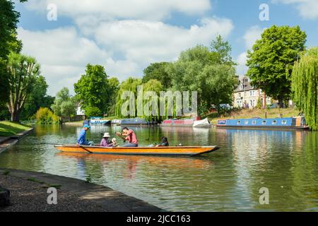 Frühlingsmittag auf dem River Cam in Cambridge, England. Stockfoto