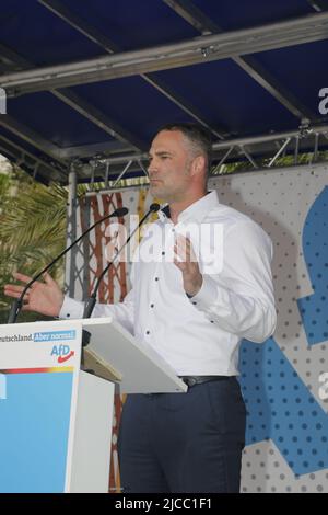 Sebastian Wippel beim Landratswahlkampf für Sebastian Wippel am Marienplatz. Görlitz, 11.06.2022 Stockfoto