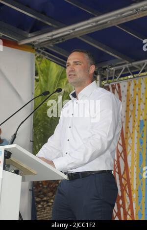 Sebastian Wippel beim Landratswahlkampf für Sebastian Wippel am Marienplatz. Görlitz, 11.06.2022 Stockfoto