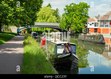 Hausboote auf dem Fluss Cam in Cambridge, England. Stockfoto