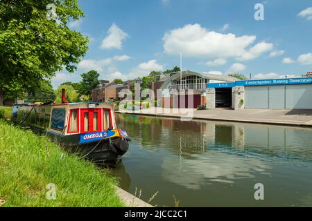 Frühlingsmittagmittag am Fluss Cam in Cambridgeshire, England. Stockfoto