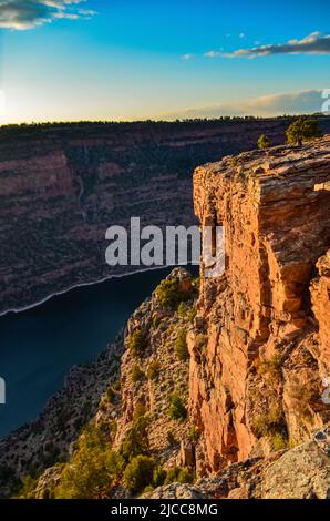 Blick vom Canyon Rim Trail in Flaming Gorge Utah National Park of Green River High Angle Luftaufnahme, USA Stockfoto