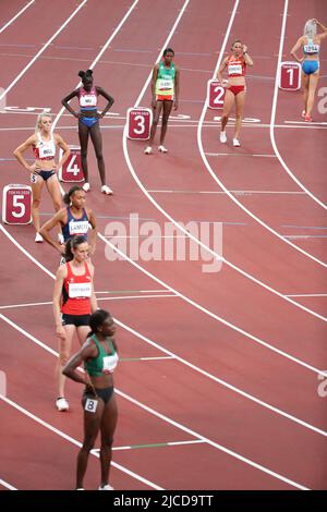 31. 2. JULI 2021 - TOKIO, JAPAN: Halbfinale 800m der Frauen bei den Olympischen Spielen 2020 in Tokio (Foto: Mickael Chavet/RX) Stockfoto