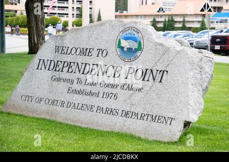 11. Juni 2022, Coeur d' Alene, Idaho, USA: Independence Point im Mceuen Park in Coeur d' Alene, Idaho. Die Polizei in Coeur d'Alene verhaftete am Samstag 31 maskierte Mitglieder der weißen nationalistischen Gruppe Patriot Front, die laut dem Polizeichef von Coeur d'Alene angeblich „zu Unruhen in der Innenstadt kamen“. (Bild: © Jacob Lee Green/ZUMA Press Wire Service) Stockfoto