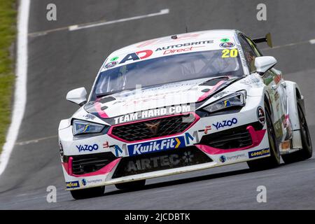 12.. Juni 2022; Oulton Park, Little Budworth, Kephire, England; Kwik Fit British Touring Car Championship, Oulton Park: Will Oowell in seinem Autobrite Direct mit JourneyHero CUPRA Leon Stockfoto