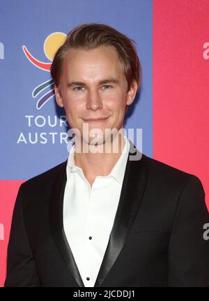 11. Juni 2022 - Los Angeles, Kalifornien - Rhys Wakefield, der G'Day USA und die American Australian Association veranstalten 2022 G'DAY AAA Arts Gala im JW Marriott Los Angeles L.A. LIVE in Hollywood. (Bild: © FS/AdMedia über ZUMA Press Wire) Stockfoto