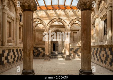 Das Innere des Ishak Pasha Palastes im Dogubeyazit Bezirk der Stadt Agri, Ostanatolien, Türkei. Stockfoto