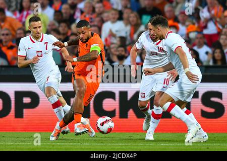 Rotterdam, Niederlande. 11.. Juni 2022. Memphis Depay während der UEFA Nations League Ein Spiel der Gruppe 4 zwischen den Niederlanden und Polen im Stadion Feijenoord am 11. Juni 2022 in Rotterdam, Niederlande. (Foto von Andrachiewicz/PressFocus/SIPA USA) France OUT, Poland OUT Credit: SIPA USA/Alamy Live News Stockfoto