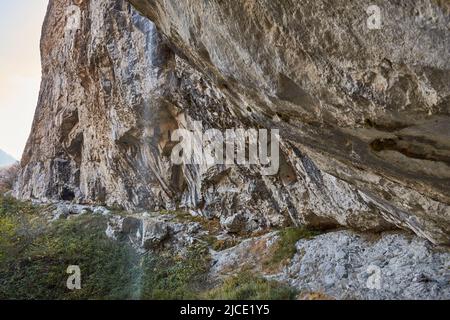 Vanturatoarea Wasserfall in der Nähe von Herculane Bäder in Rumänien Stockfoto