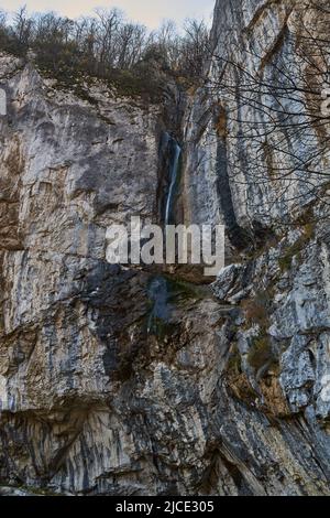 Vanturatoarea Wasserfall in der Nähe von Herculane Bäder in Rumänien Stockfoto